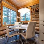 Hillevilla By In Lapland Feriehus Ylläsjärvi